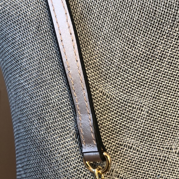 Purse - Picture 2 of 4